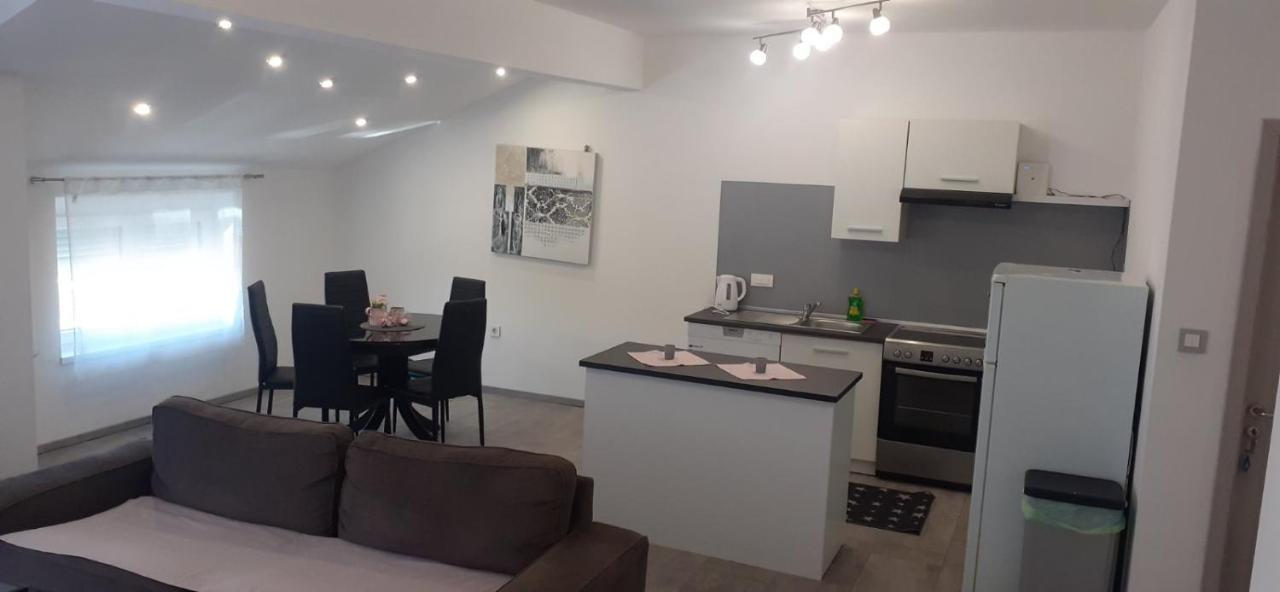 Apartmani Dream Pula Extérieur photo