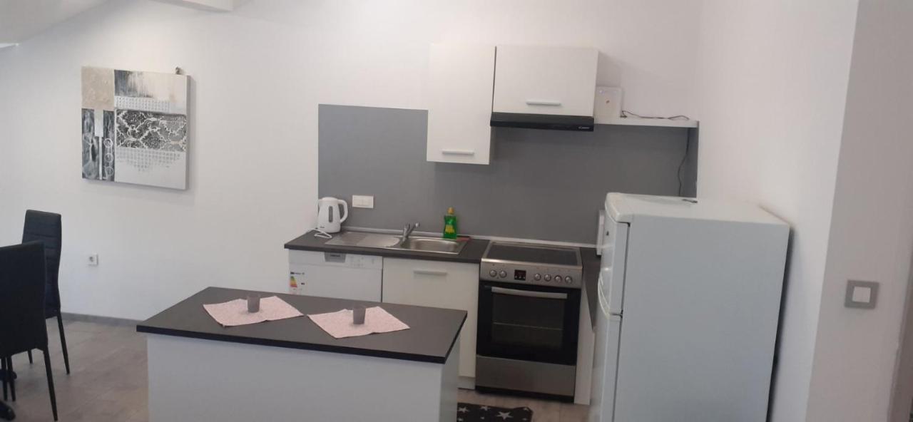 Apartmani Dream Pula Extérieur photo
