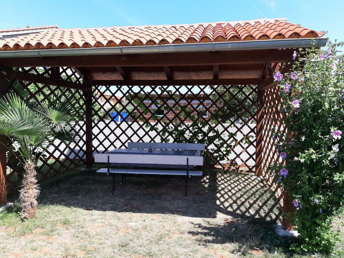 Apartmani Dream Pula Extérieur photo